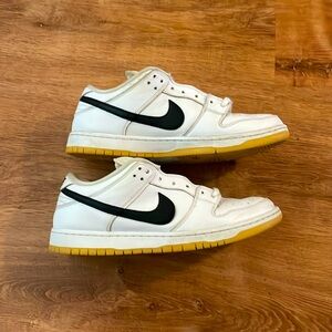 Nike sb dunk low white gum